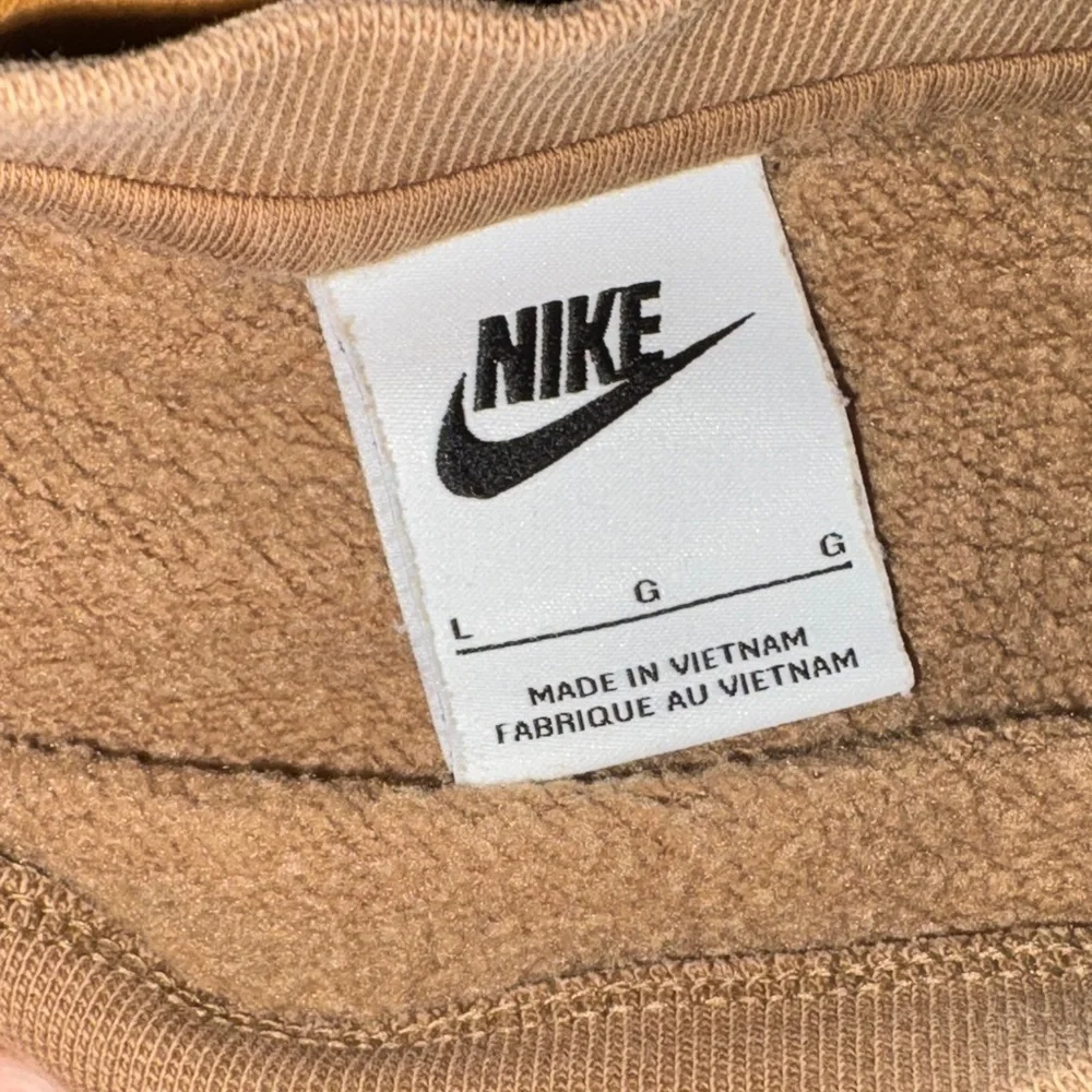 Nike Men's Carmel Crewneck Sweatshirt - Picture 3 of 6